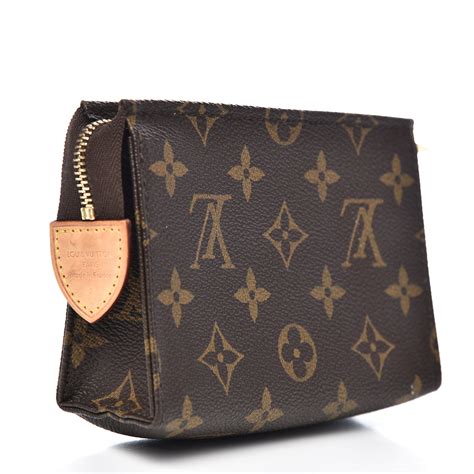 toiletry pouch 15 louis vuitton|More.